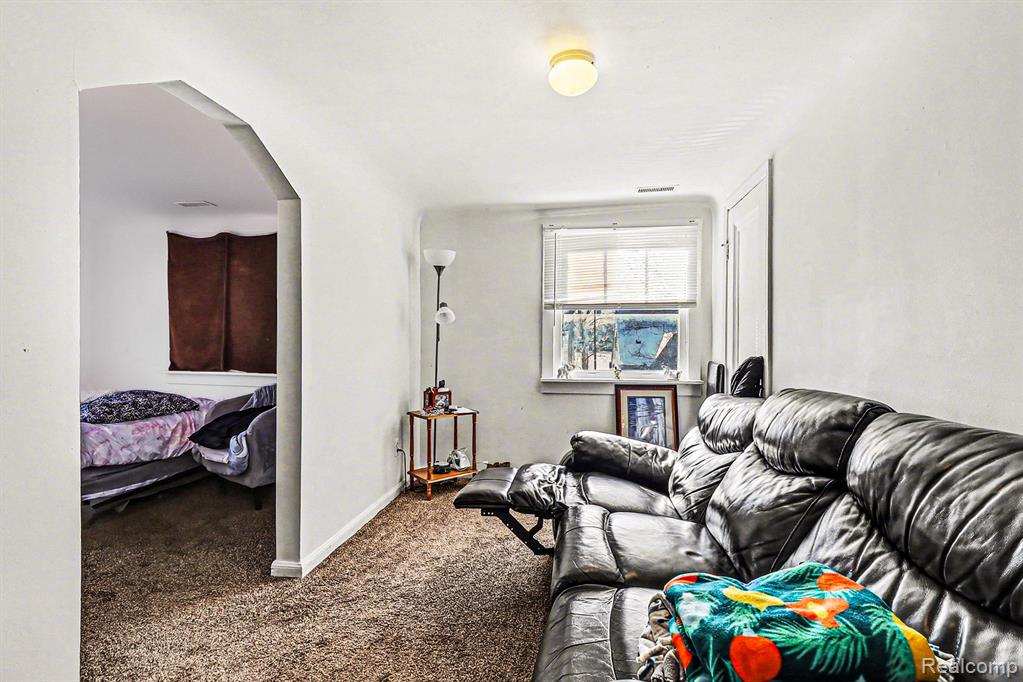 8129 Westminster Avenue, Warren, MI 48089 — Photo 21