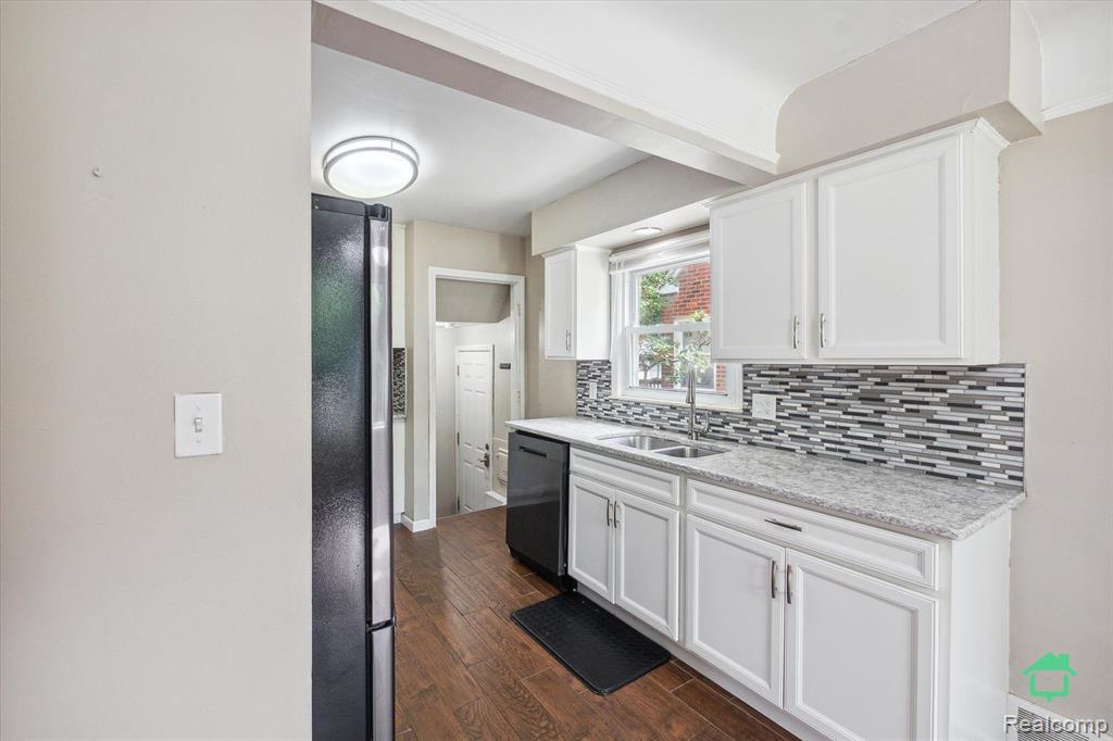 9628 Cavell Street, Livonia, MI 48150 — Photo 12