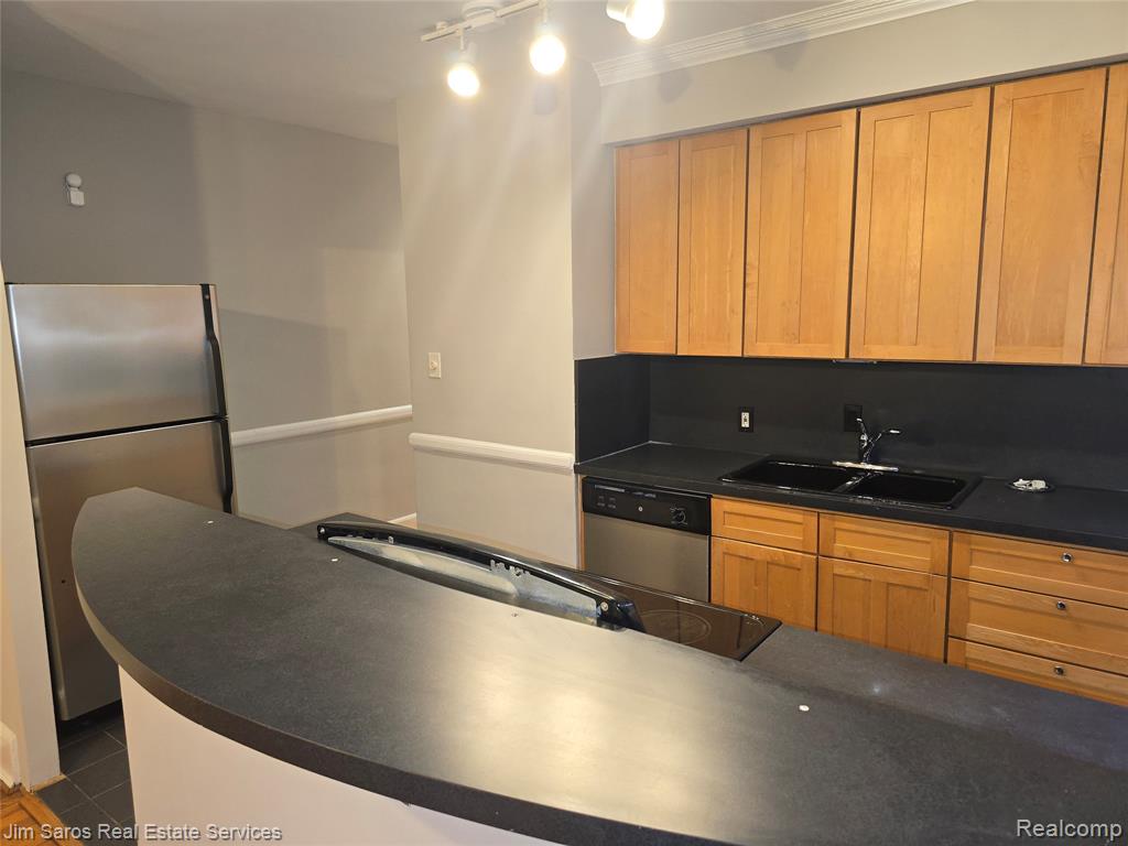 862 Nottingham 2S, Grosse Pointe Park, MI 48230 — Photo 4