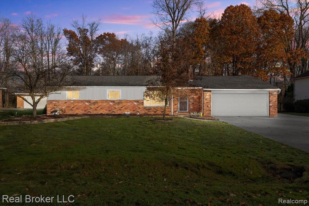 52048 Brentwood Drive, Shelby Twp, MI 48316 — Photo 2