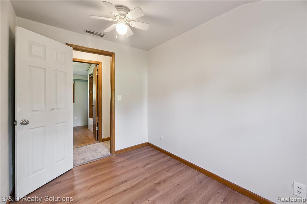 5159 Millis Road, North Branch, MI 48461 — Photo 24