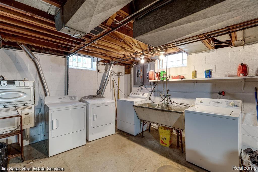 360 ALTER Road, Detroit, MI 48215 — Photo 17
