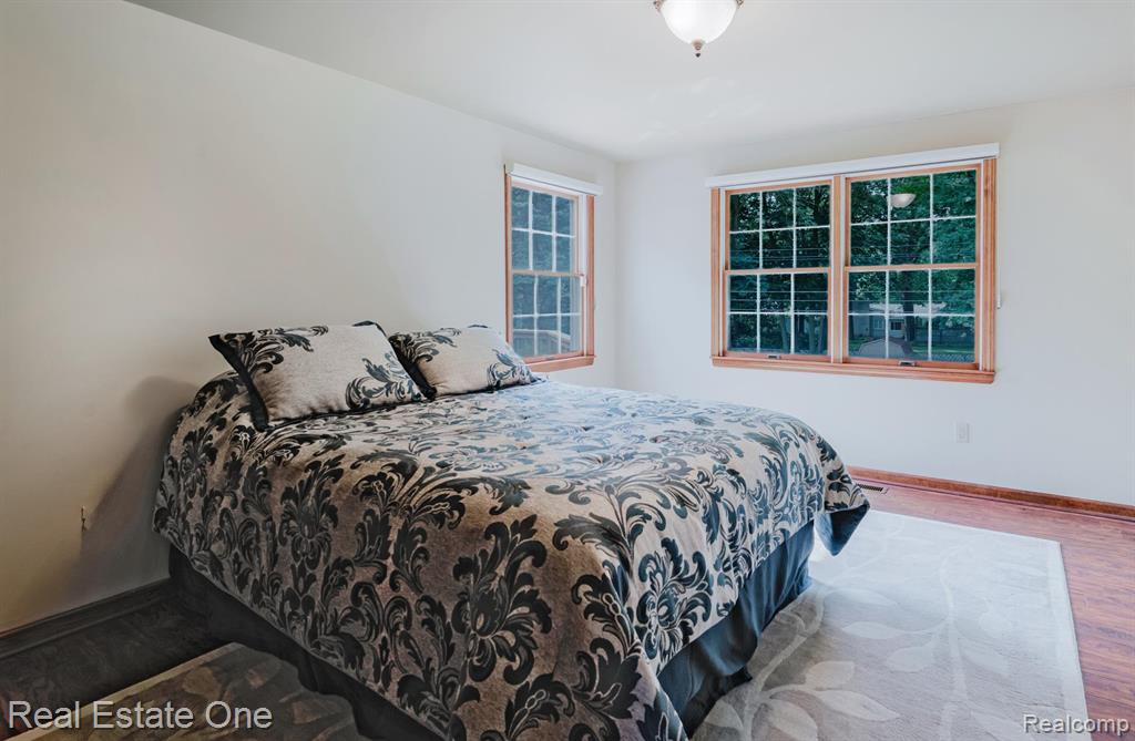 454 Lesdale Drive, Troy, MI 48085 — Photo 29