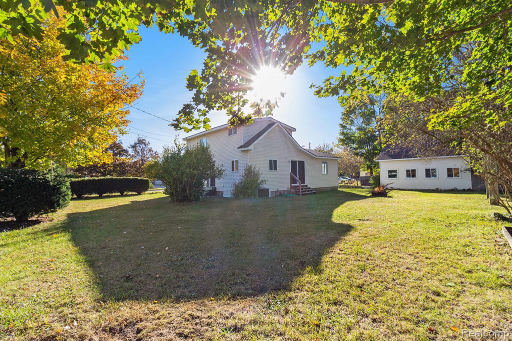 409 FENWICK Street, Holly, MI 48442 — Photo 16