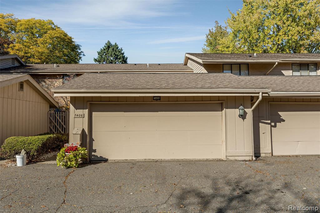 7406 Pebble pt, West Bloomfield, MI — Photo 41