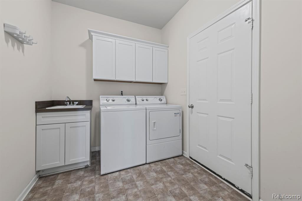 51229 Glen Hollow Avenue, Canton, MI 48188 — Photo 24