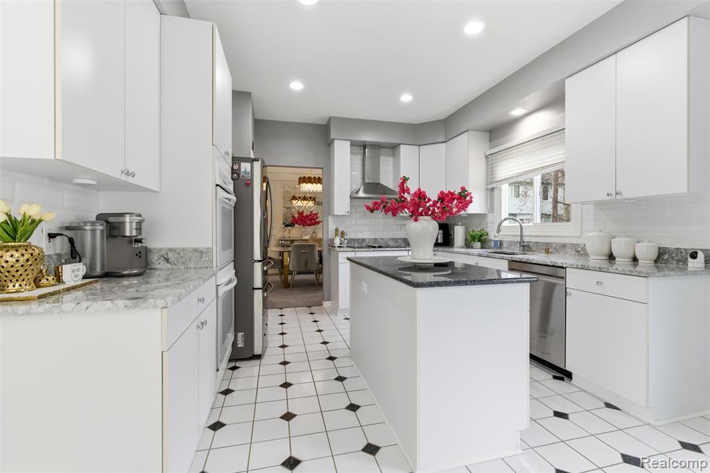 6960 Long Avenue, West Bloomfield, MI — Photo 15