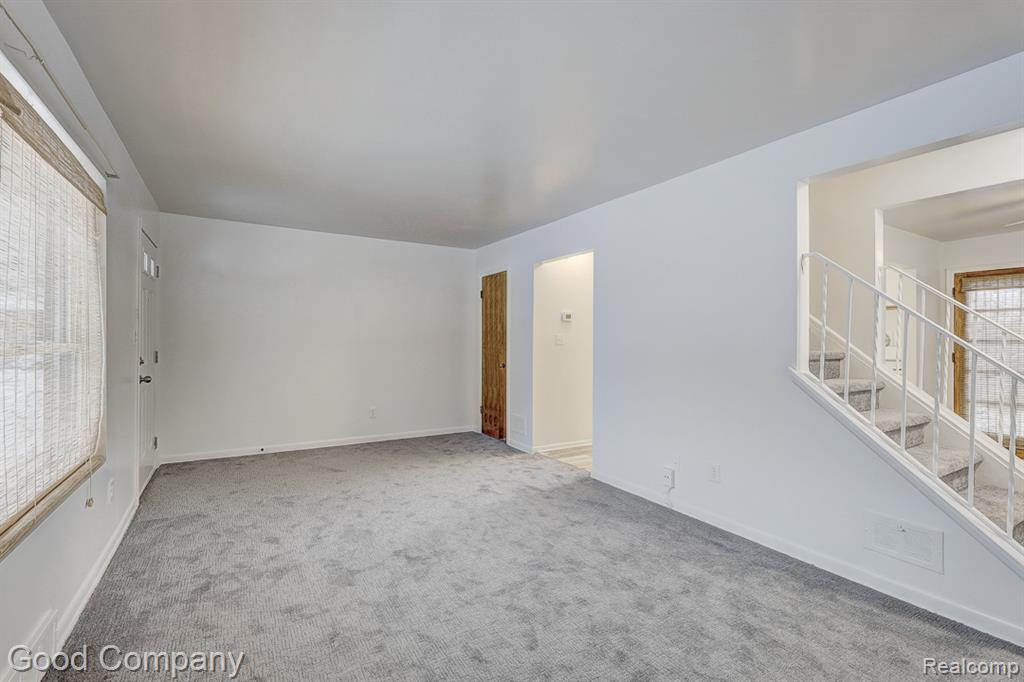 6958 Town Lane, Dearborn Heights, MI 48127 — Photo 4
