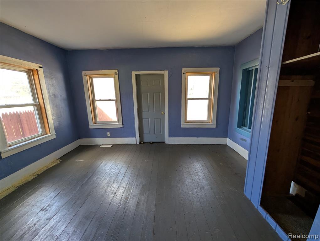 10611 W Saint Charles Road, Sumner, MI 48889 — Photo 6