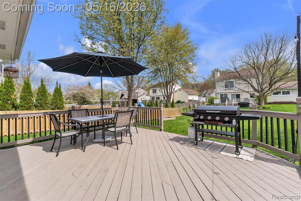 944 S Parkwood Drive, South Lyon, MI 48178 — Photo 48