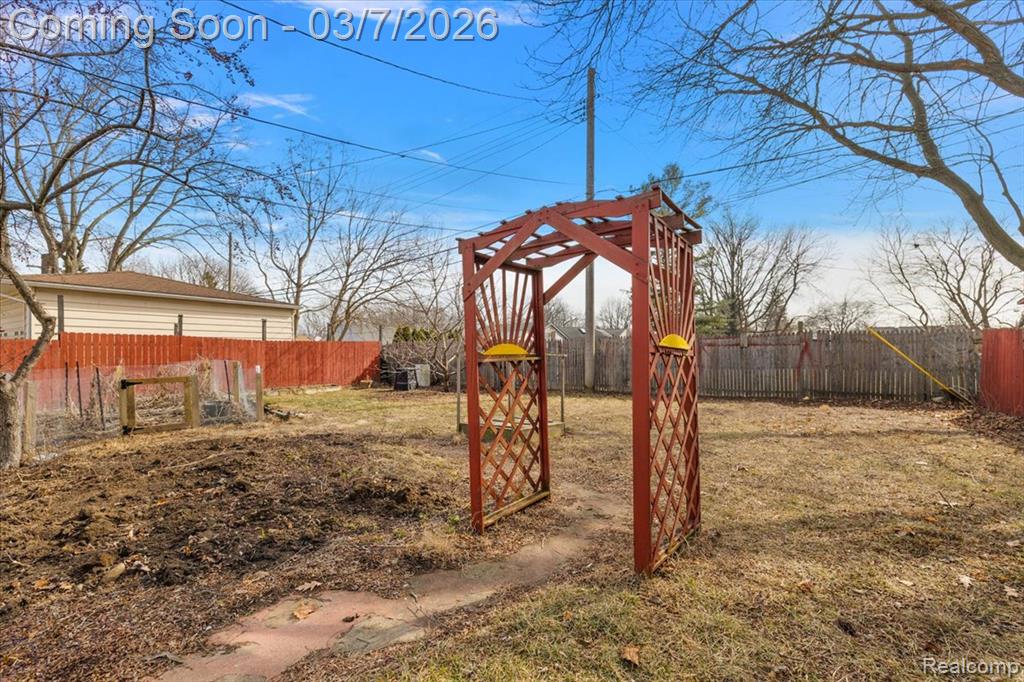 608 Amelia Avenue, Royal Oak, MI 48073 — Photo 40