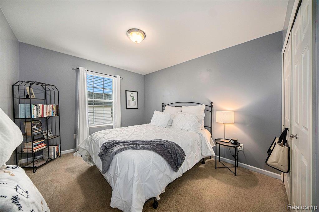702 RIVERSEDGE Drive, 26, Saline, MI 48176 — Photo 17
