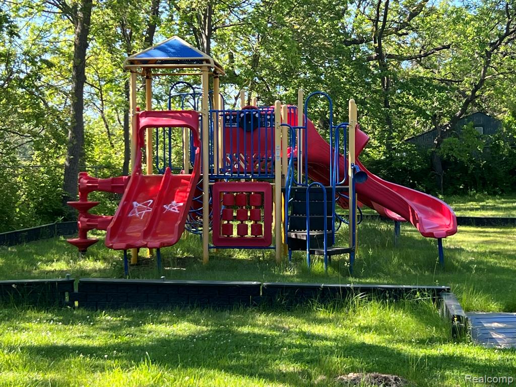 22575 Ann Arbor Trail, Dearborn Heights, MI 48127 — Photo 24