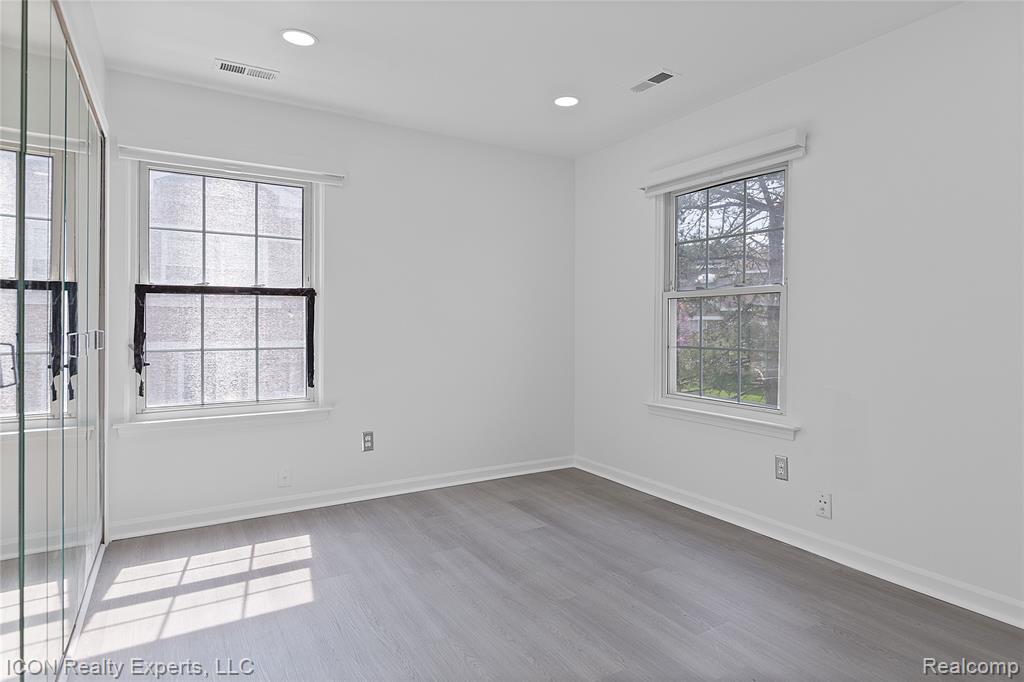 6614 Embers Court, West Bloomfield, MI — Photo 18