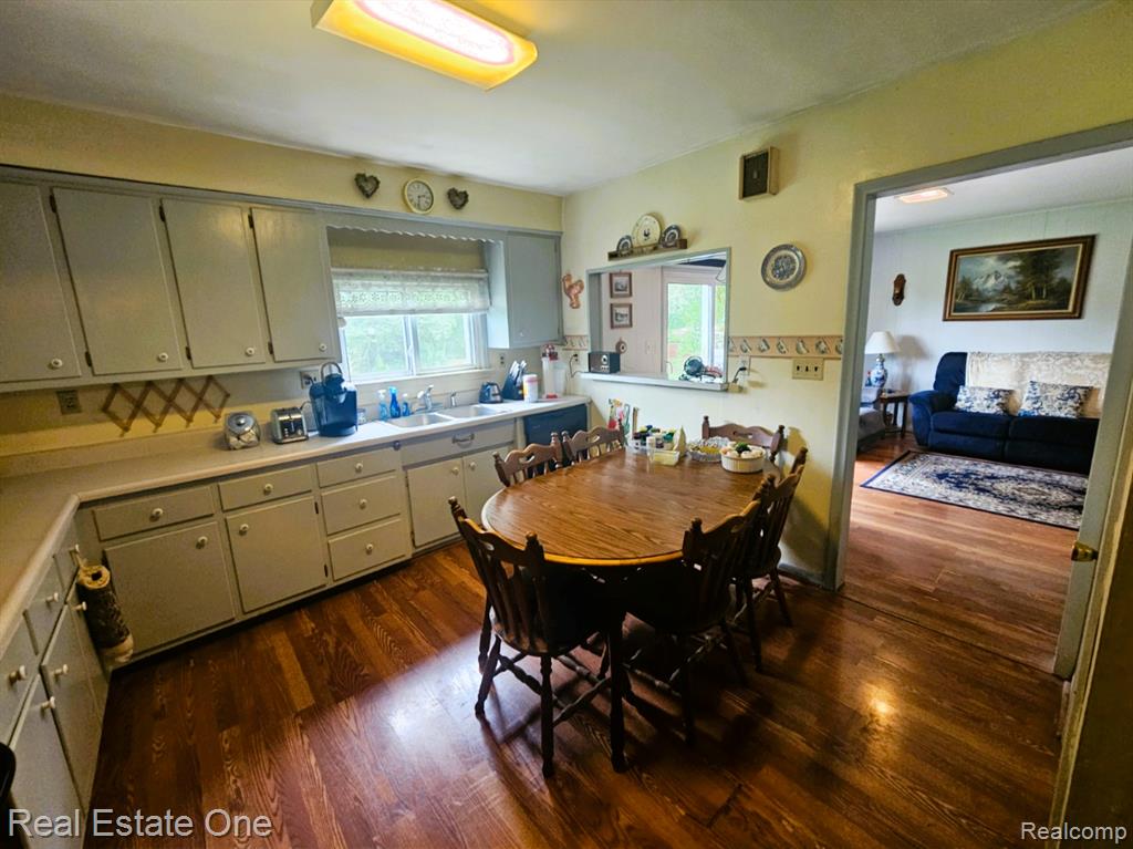 4415 Welland Drive, West Bloomfield, MI 48323 — Photo 11