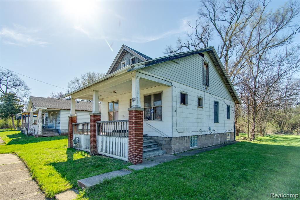 985 FERNHILL Street, Highland Park, MI 48203 — Photo 2