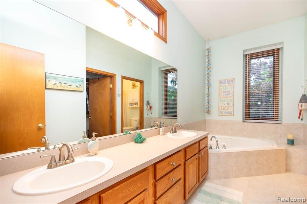 914 E LIBERTY Street, Milford, MI 48381 — Photo 42