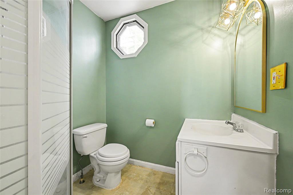 937 Marvell Place, Waterford, MI 48327 — Photo 15