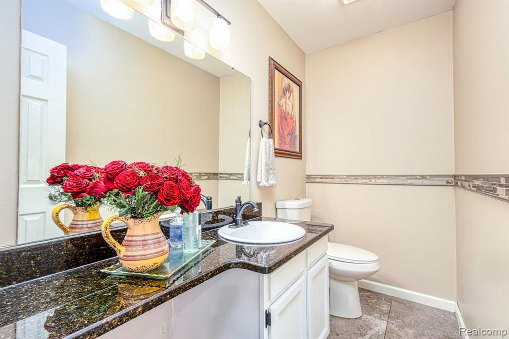 7464 WESTBURY Boulevard, West Bloomfield, MI — Photo 22