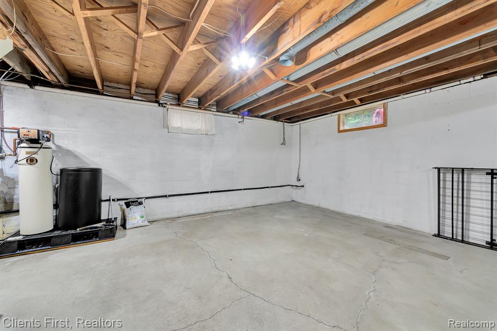 4630 DENTON Road, Canton, MI 48188 — Photo 46