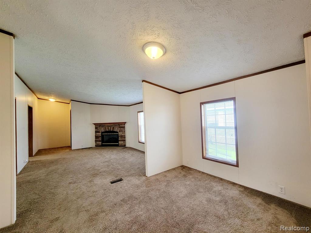 93 Woodcrest Drive, Swartz Creek, MI 48473 — Photo 5