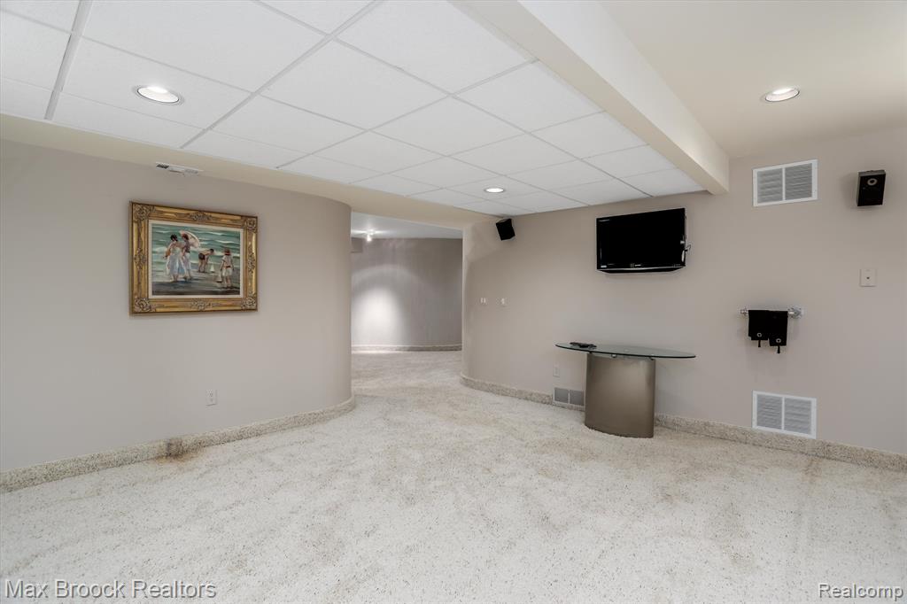 7248 SIMSBURY Drive, West Bloomfield, MI — Photo 48