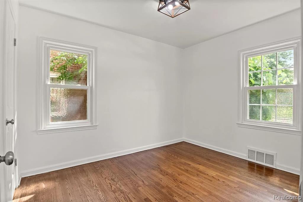 460 N Franklin Street, Dearborn, MI 48128 — Photo 15