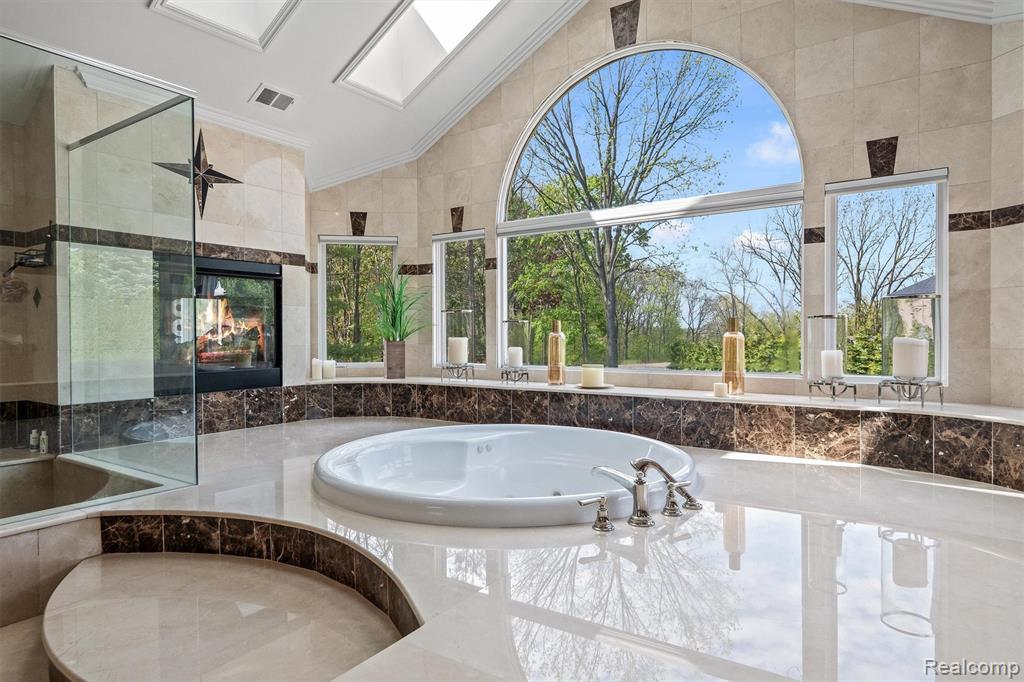 6608 Minnow Pond Drive, West Bloomfield, MI — Photo 25