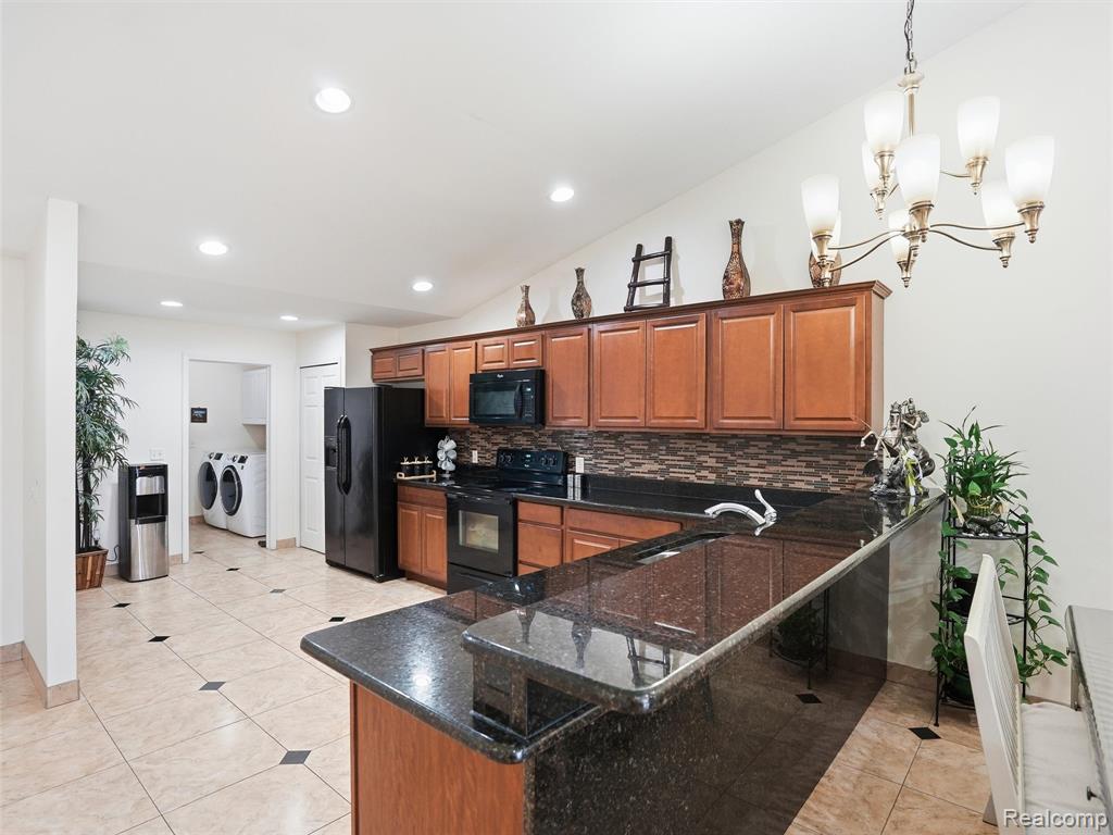 12410 Noonan Court, Utica, MI 48315 — Photo 3