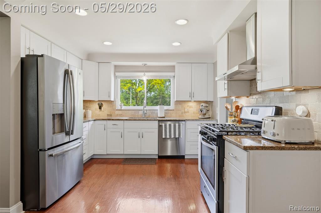 14338 Shadywood Drive, Plymouth, MI 48170 — Photo 10