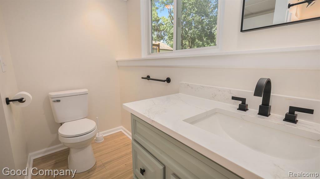 7250 SANDY BEACH Drive, Waterford, MI — Photo 24