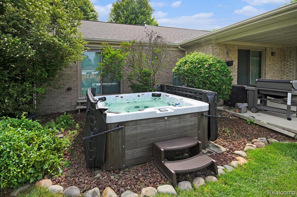 9300 Clippert Street, Taylor, MI 48180 — Photo 37