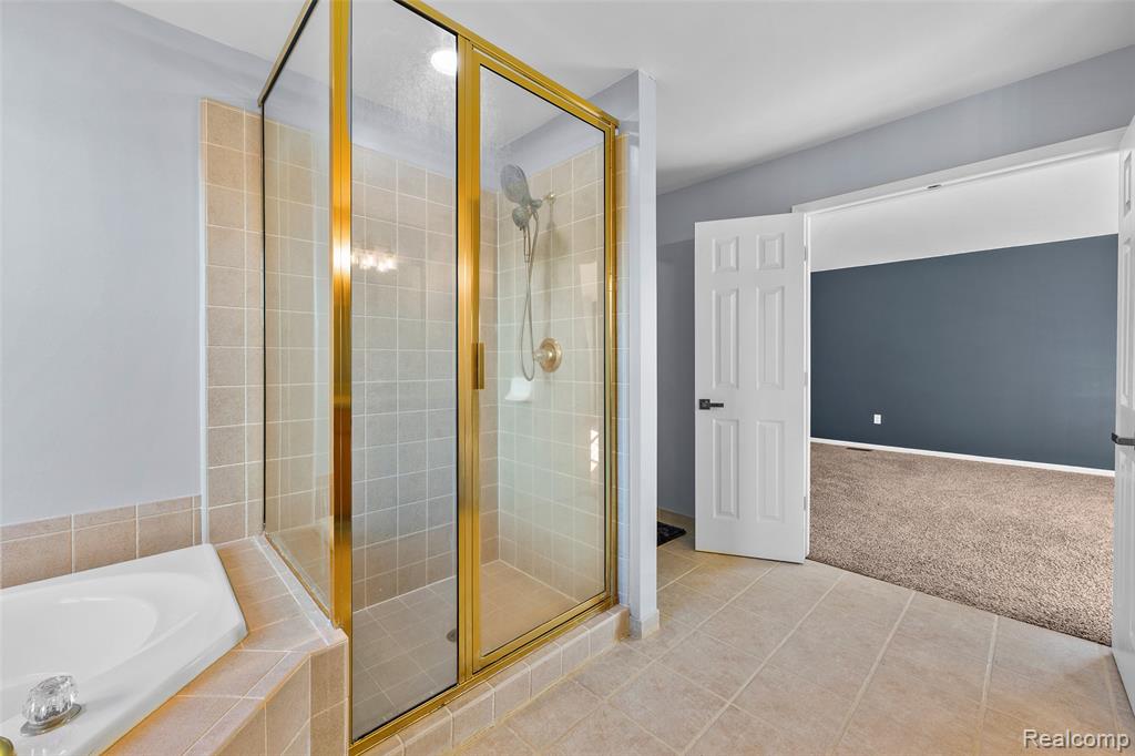 4476 Woodcliff Court, Rochester, MI 48306 — Photo 30