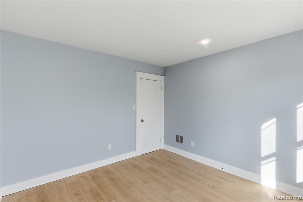 517 W Hollywood, Highland Park, MI 48203 — Photo 14