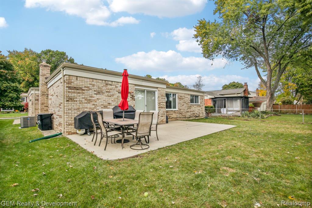 7480 CORBETT Drive, Canton, MI 48187 — Photo 28