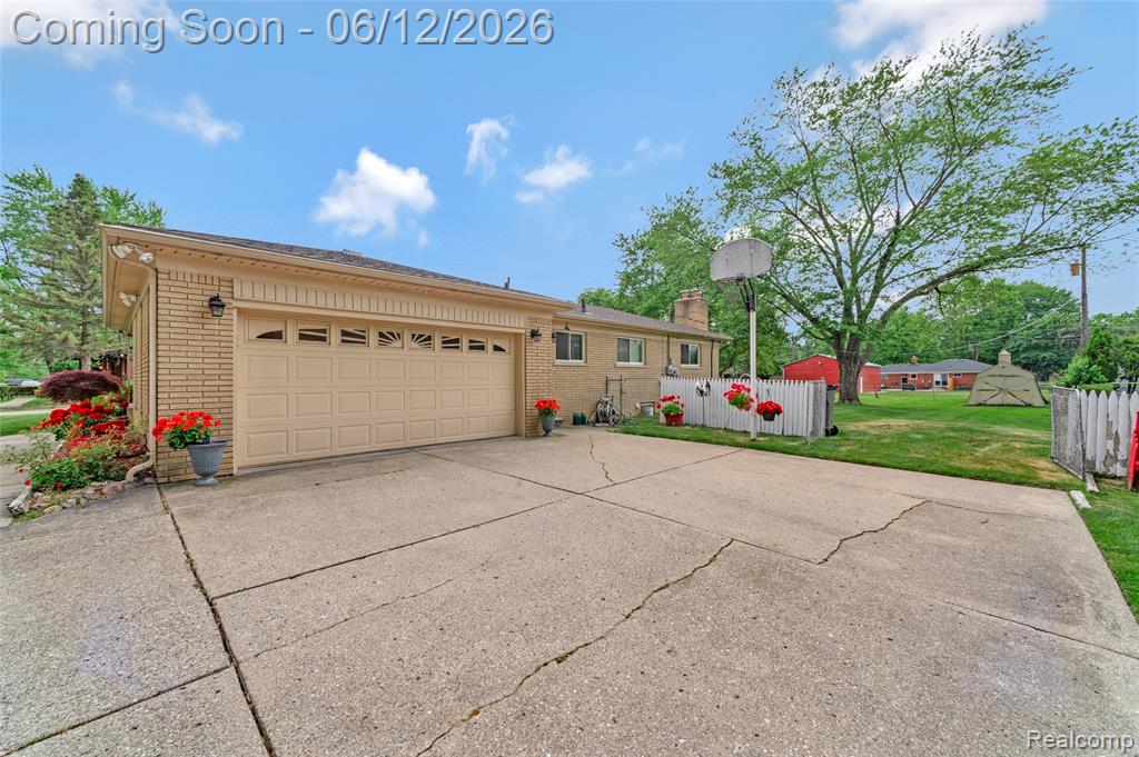 36539 Capper Drive, Clinton Twp, MI 48035 — Photo 2