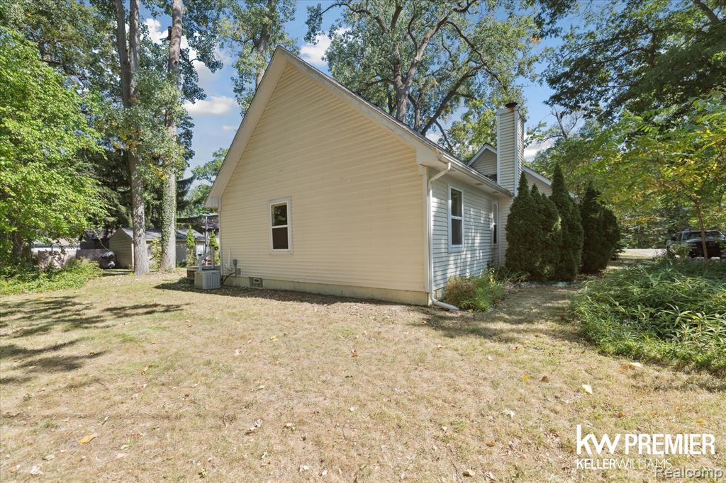 9301 Cardwell Street, Livonia, MI 48150 — Photo 33