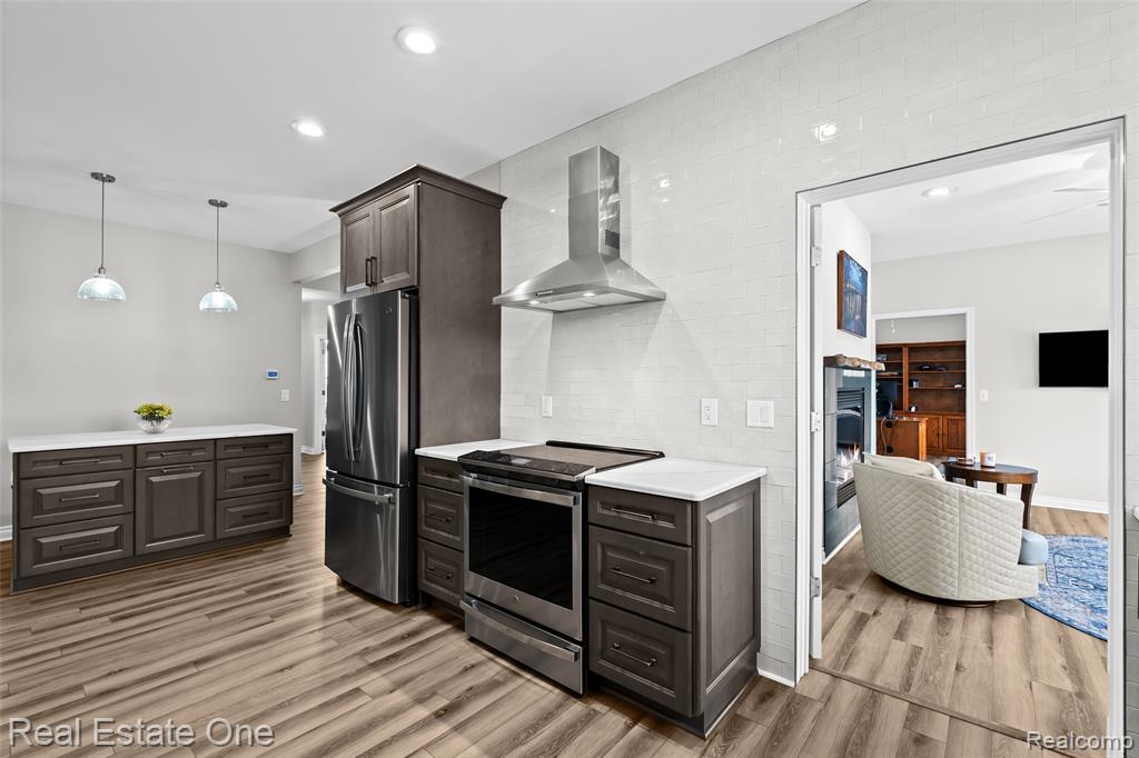 9032 Palmers Way Drive, Fenton, MI 48430 — Photo 14