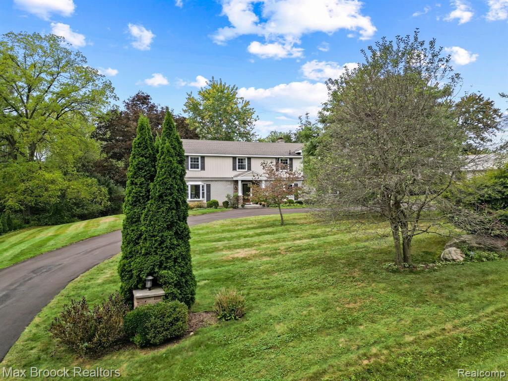 6570 CASTLE Drive, Bloomfield Hills, MI 48301 — Photo 4