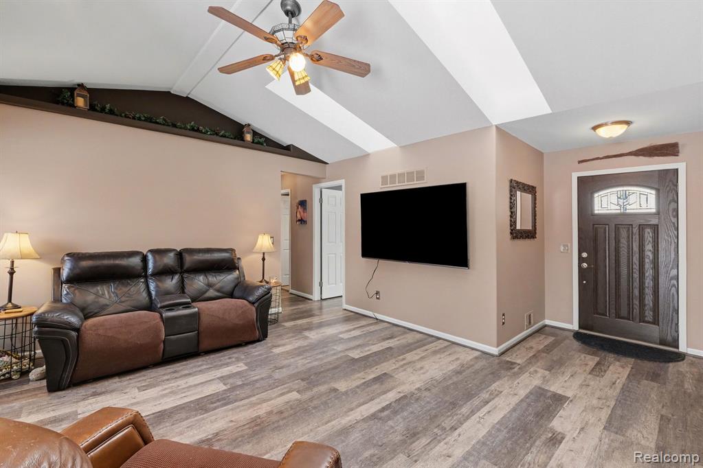 632 Mill Street, Fenton, MI 48430 — Photo 6
