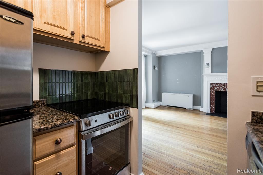 15 E Kirby, Detroit, MI 48202 — Photo 8