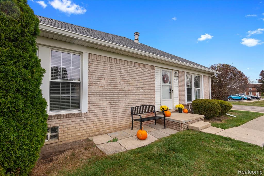 28394 Brookfield Court, Brownstown, MI 48183 — front exterior