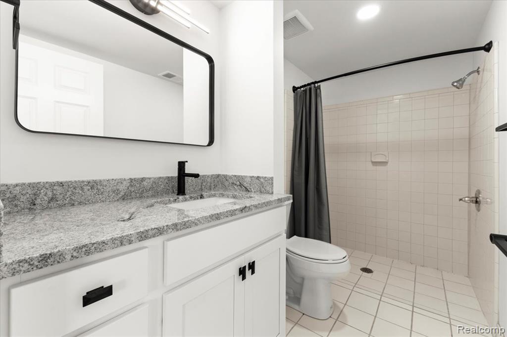 5348 Burgundy Drive, Clarkston, MI — Photo 28