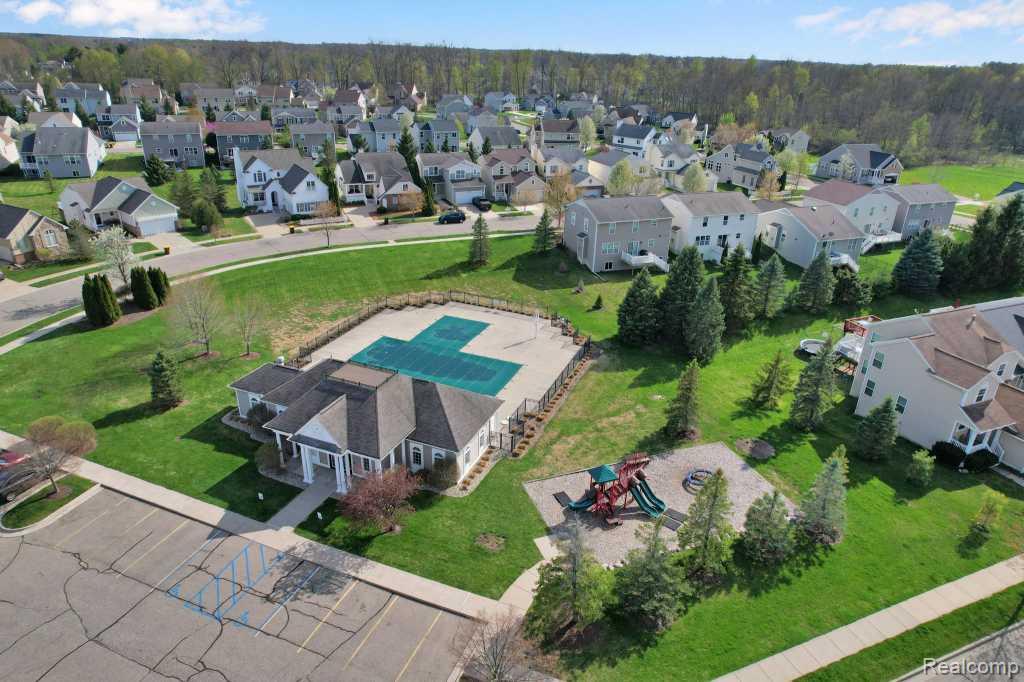 6873 Abbey Lane, Grand Ledge, MI 48837 — Photo 34
