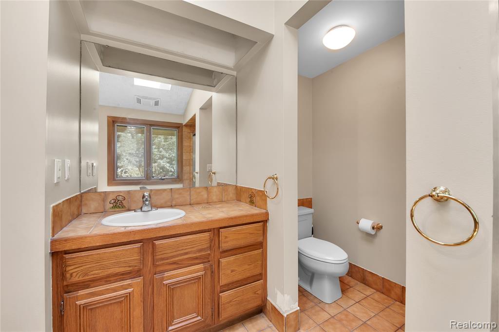 8285 Staghorn Trail, Clarkston, MI 48348 — Photo 34