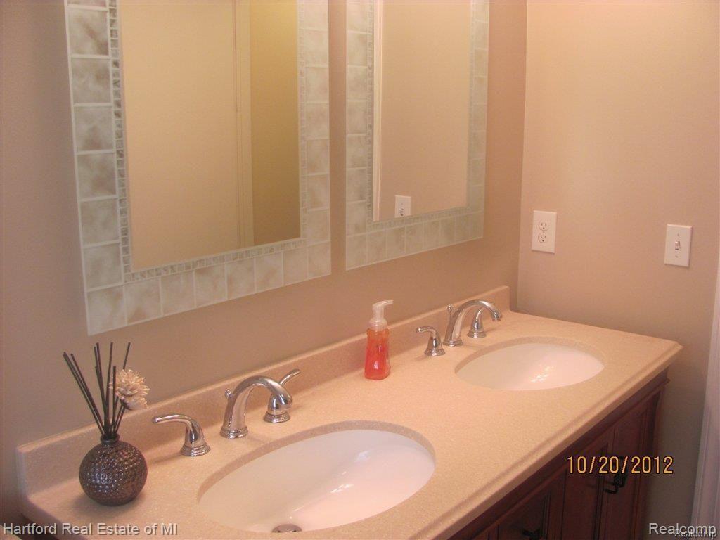 4975 Inkster Road, Bloomfield Hills, MI 48302 — Photo 8