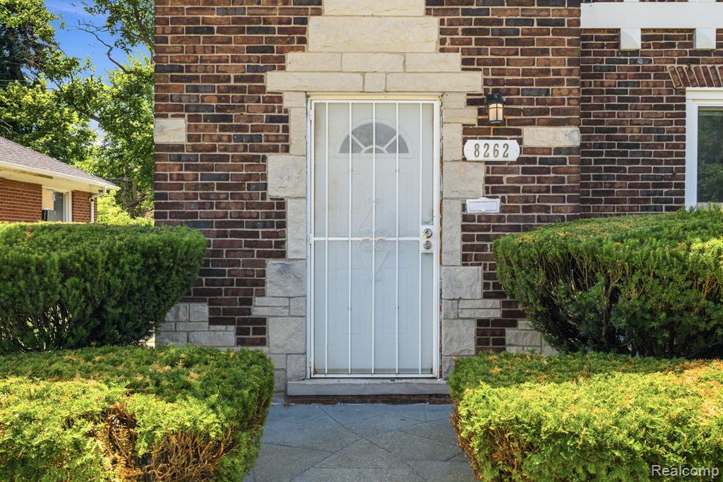 8262 E Outer Drive, Detroit, MI 48213 — Photo 5