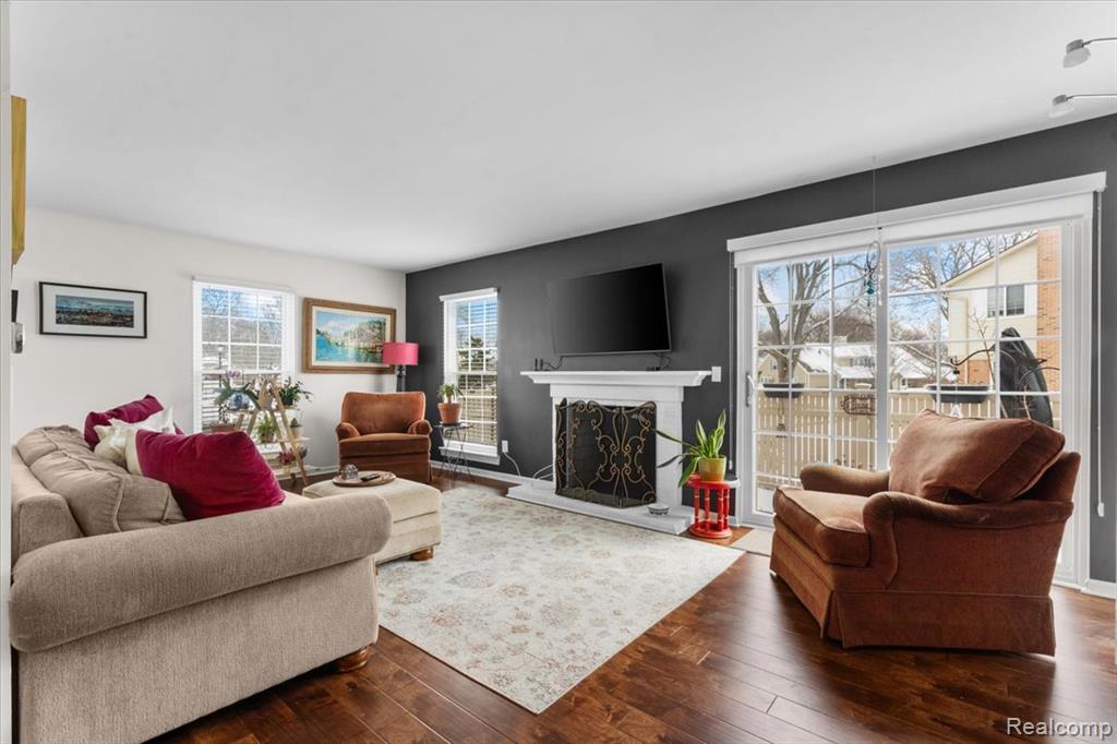 21301 E Glen Haven Circle, Northville, MI, 48167