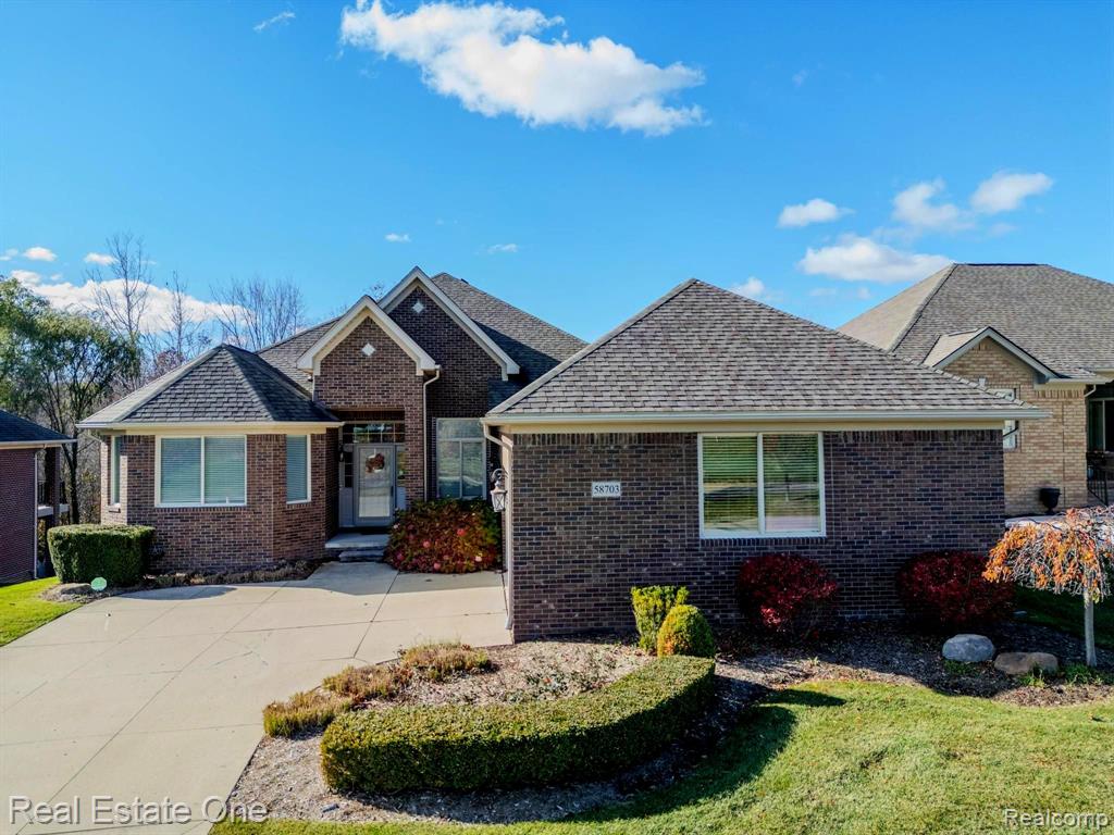 58703 GLACIER CLUB Drive, Washington, MI — Photo 2