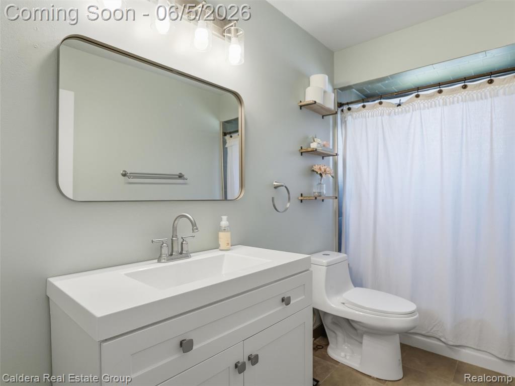 46270 Hollowoode Lane, Macomb, MI 48044 — Photo 12
